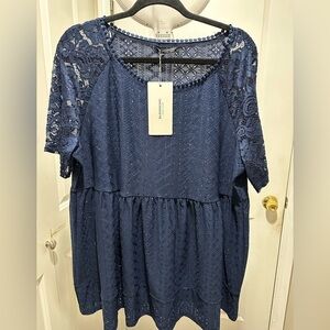 BloomChic Size 2XL Lace Sleeve Top Round Neck Stretch us 18-20